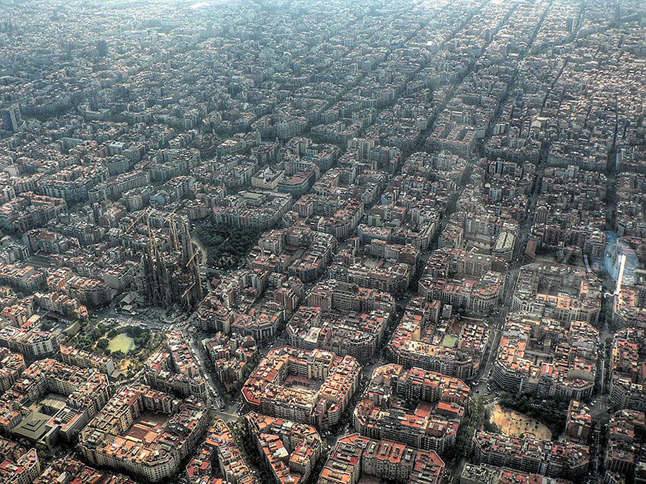 Famous Places From The Distance - Sagrada Familia