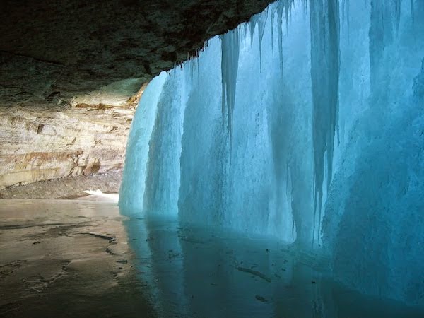 Frozen Things - Waterfall