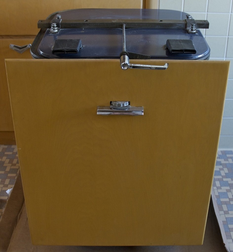 50s Retro Kitchen For Sale dishwasher Lazer Horse