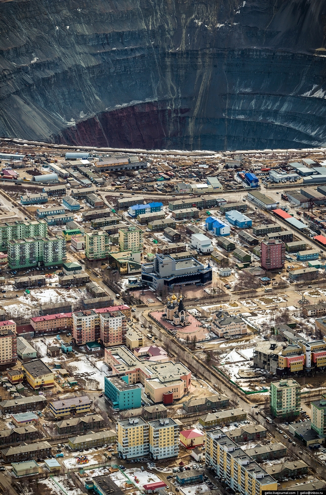Mir Diamond Mine Yakutia - From The Air 3