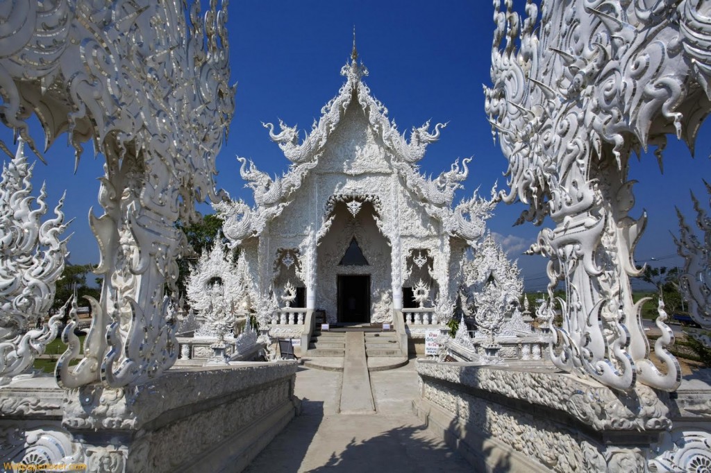 White Temple Chian Rai Wat Rong Khun ornate art